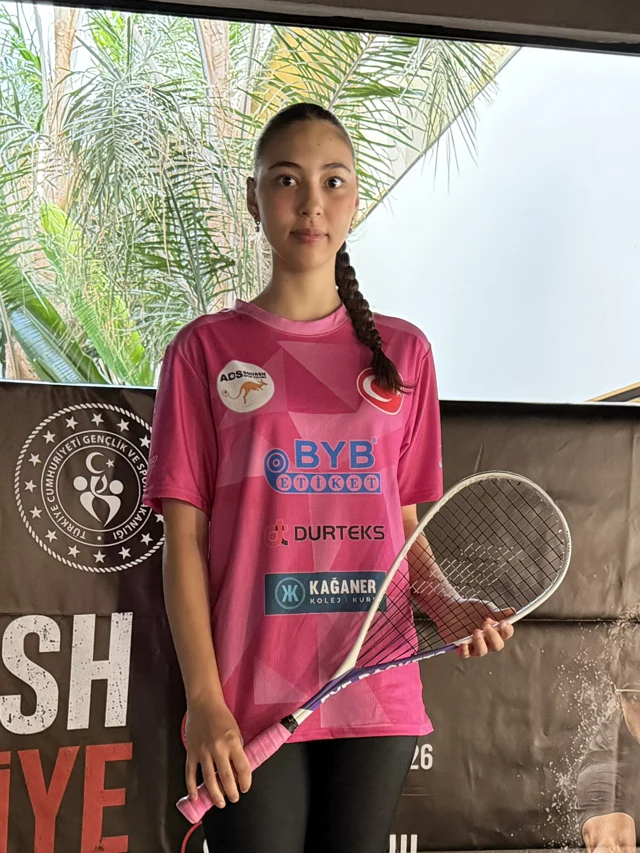 Feride  Anar - U17